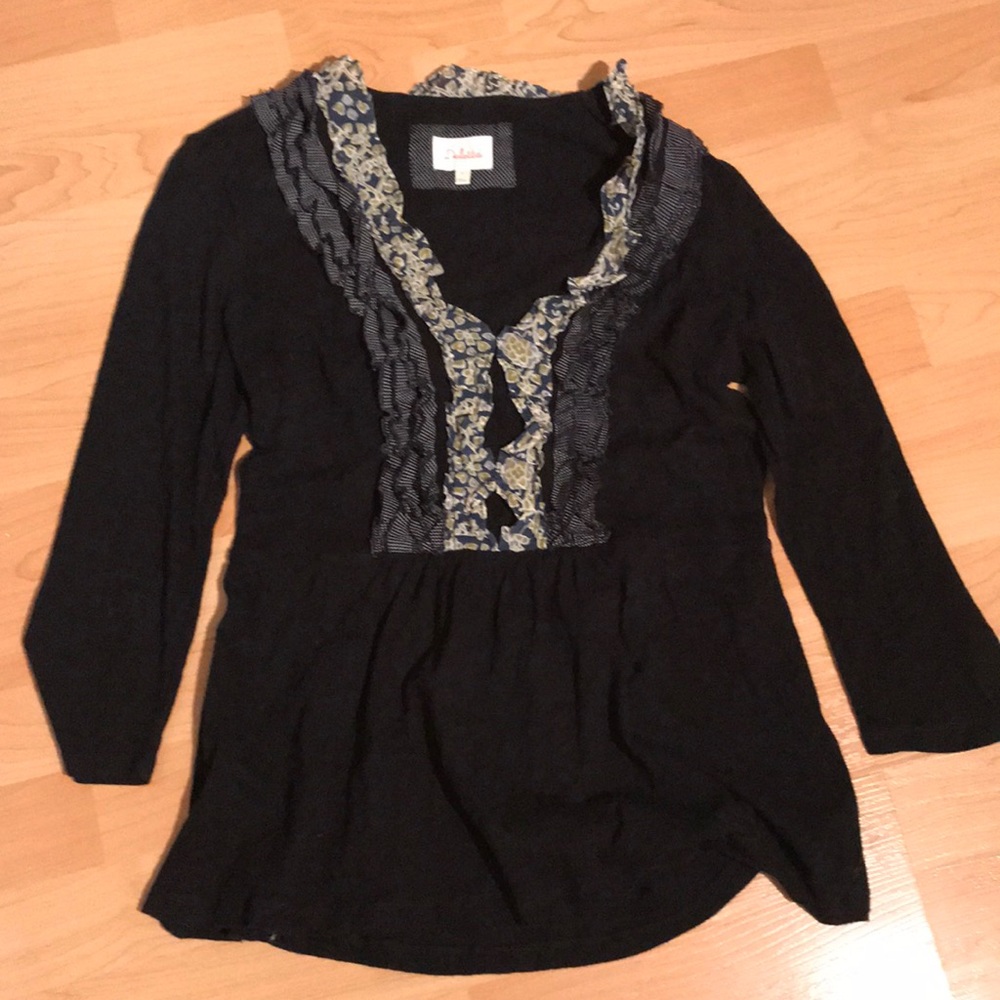 EUC Deletta 3/4 sleeve top size small
